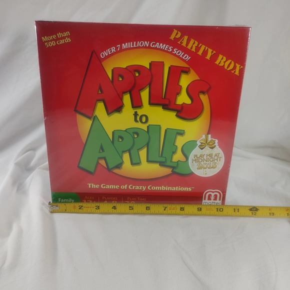 Apple to Apples Party in a Box Game Card Game - Picture 3 of 3